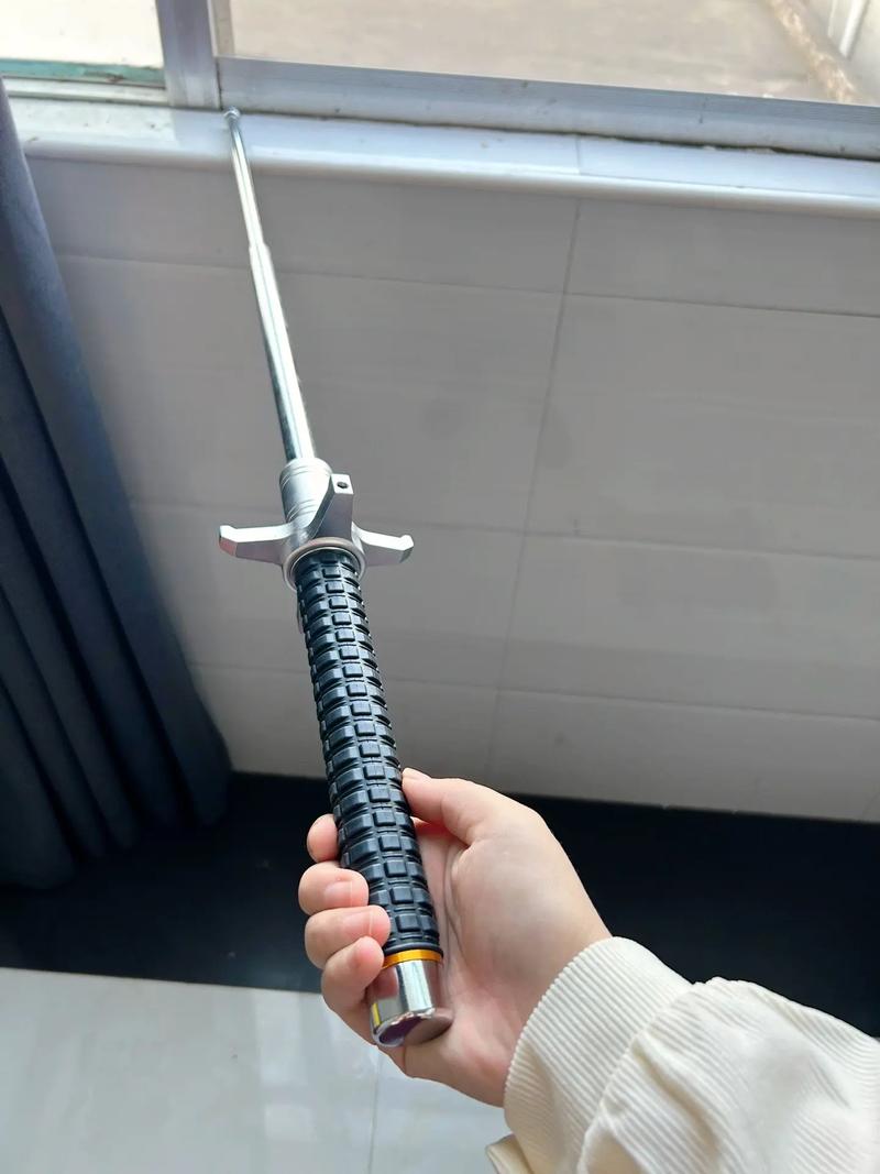 车载破窗应急,户外防身健身甩棍伸缩棍,实心内管,结实耐用,爬