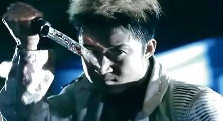 甩棍断裂的背后 甄子丹与吴京的“拳拳到肉”是敬业还是过火？